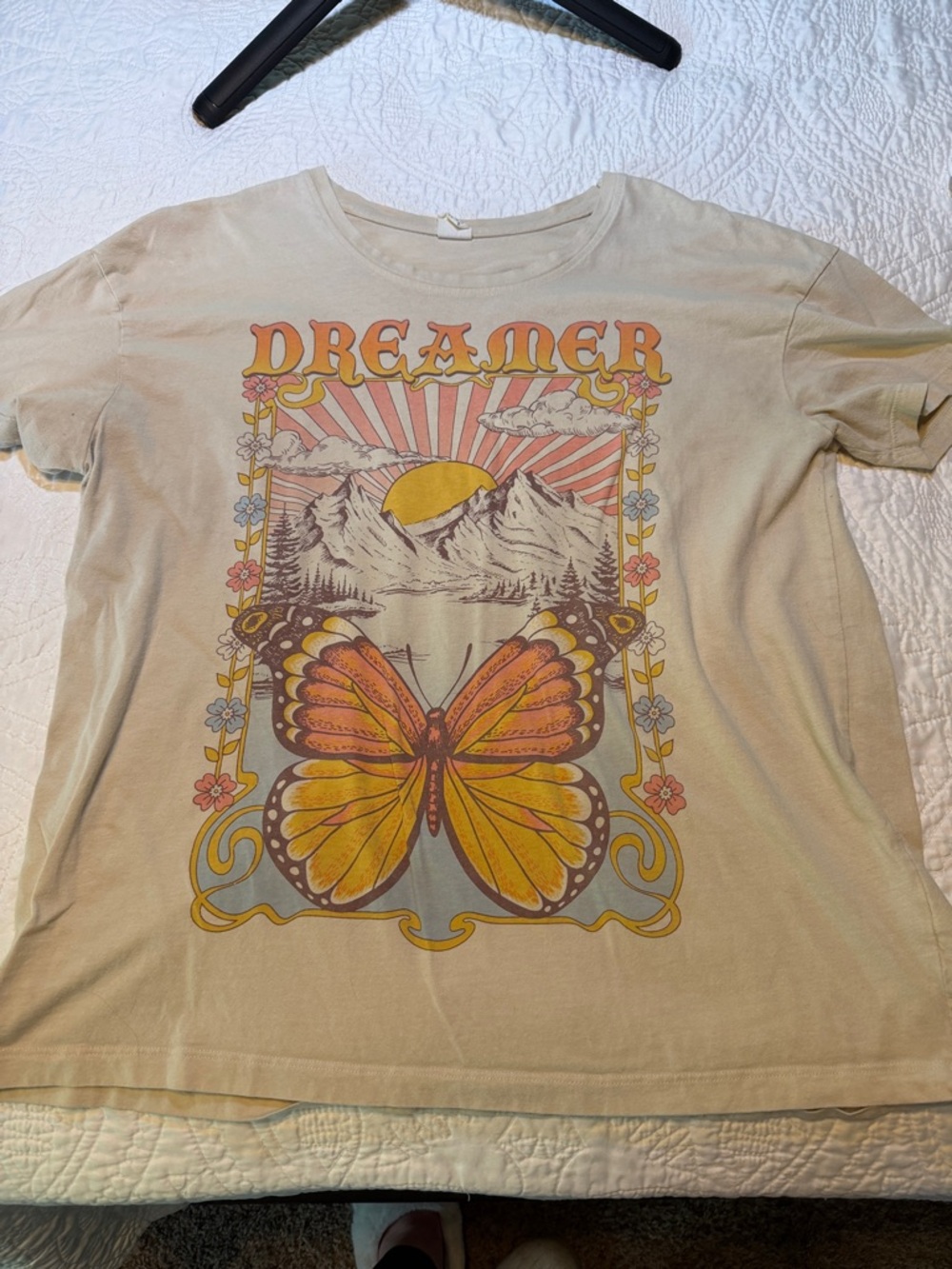 Vintage-Inspired Dreamer Graphic Tee - Cream with Yellow & Orange Butterfly